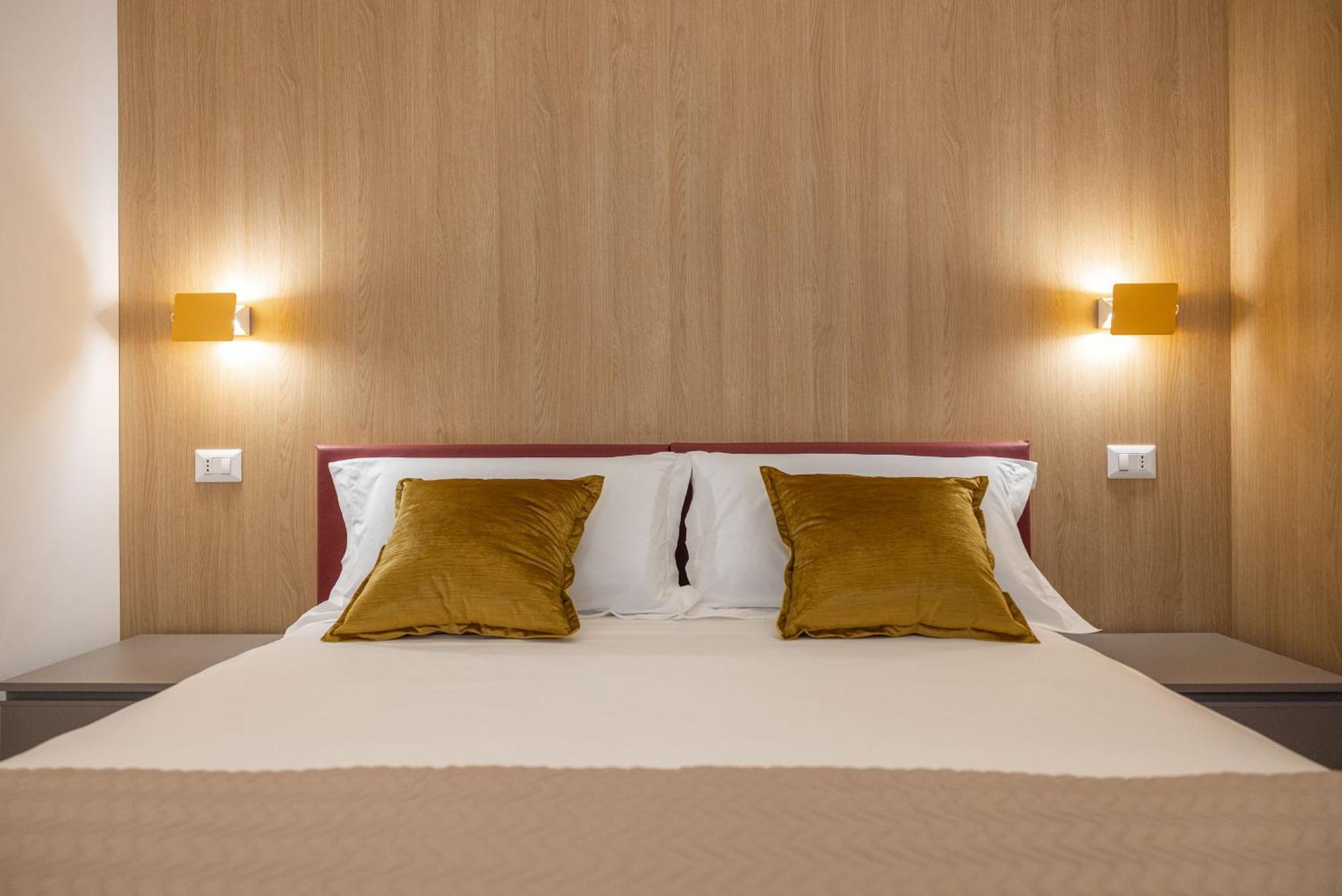 Novum Hospitality Hotell Bari Exteriör bild